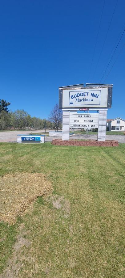 Mackinaw Budget Inn Mackinaw City Exterior photo