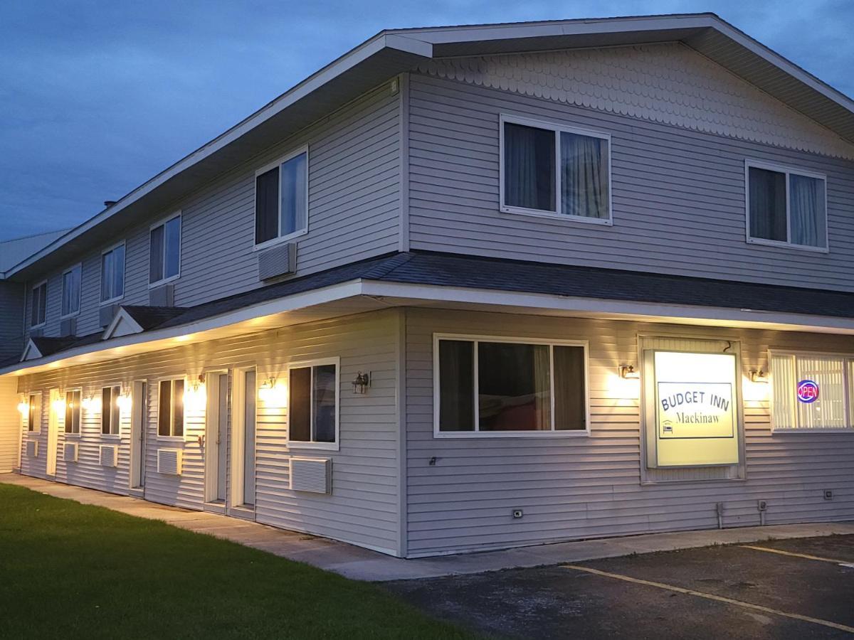 Mackinaw Budget Inn Mackinaw City Exterior photo