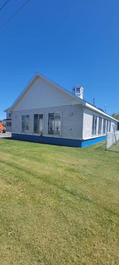 Mackinaw Budget Inn Mackinaw City Exterior photo